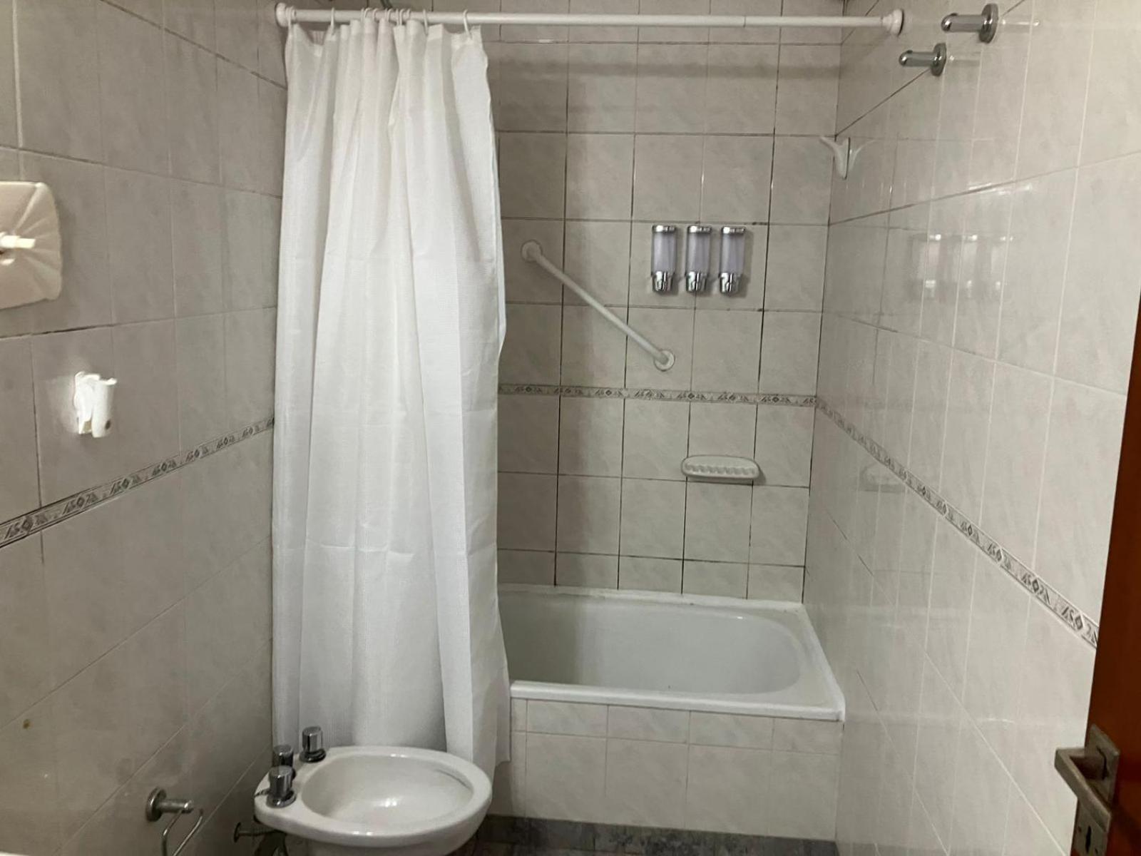 Apartment Dpto Tranquilo Pleno Centro-sur Con Cochera Santa Fe